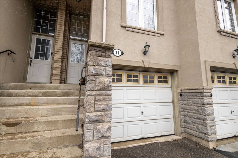 11 - 435 Hensall Circ, Mississauga, L5A4P1 | Image 2