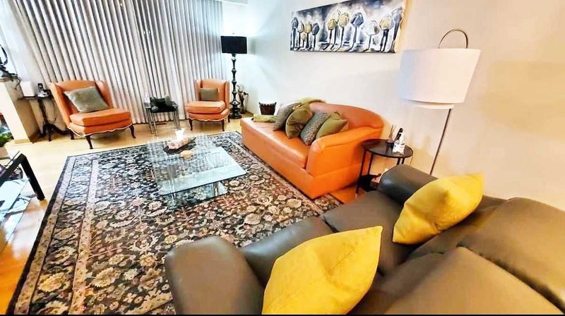 6949 Darcel Ave, Mississauga, L4T 2W7 | Image 2