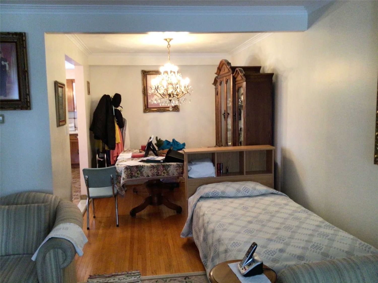 Listing Image 10
