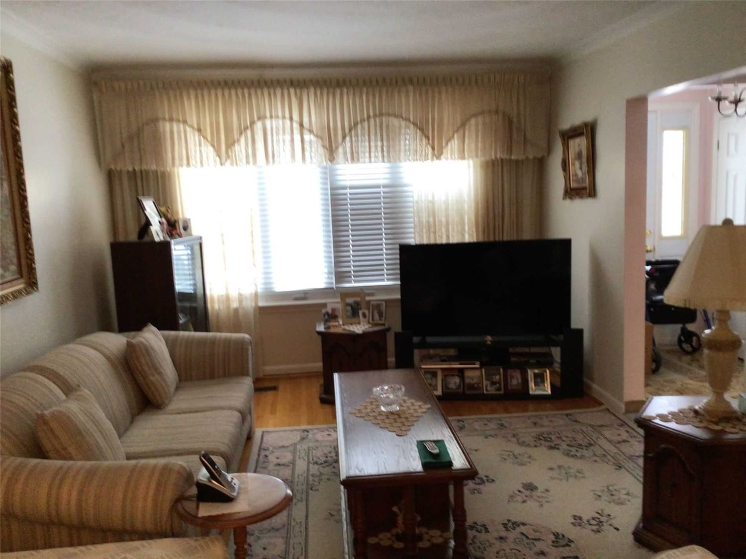 Listing Image 4