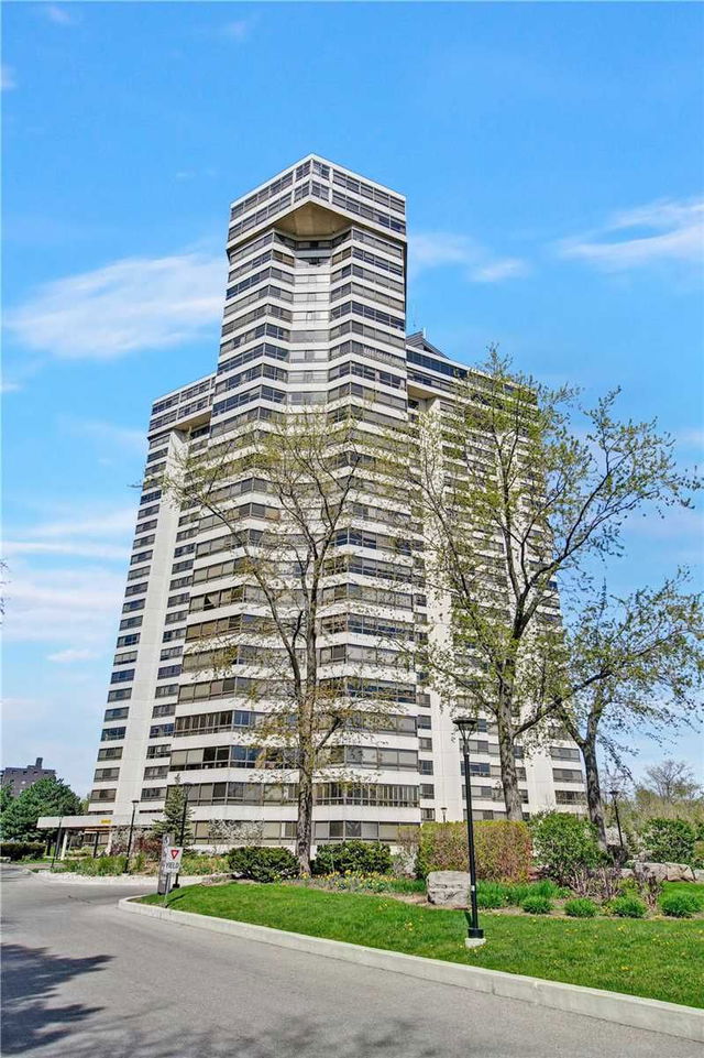 102 - 1300 Bloor Street