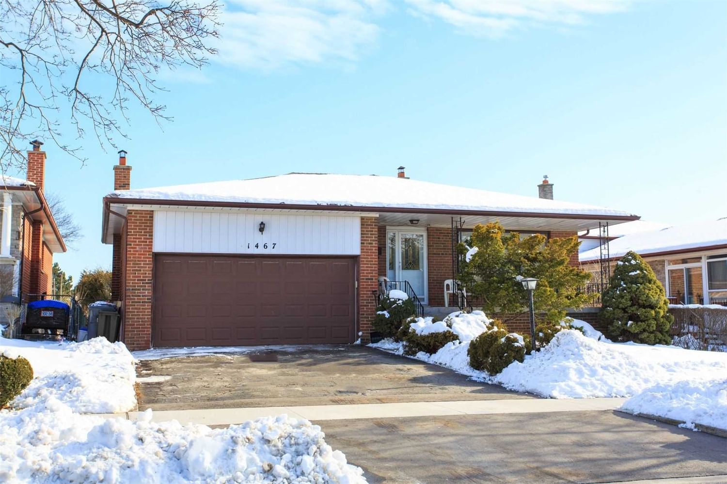 Detached House sold at 1467 Goldmar Drive, Mississauga, Applewood, L4X 1N4 - MLS: W5890695