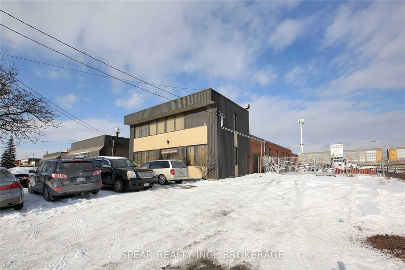 188 Toryork Dr, Toronto, M9L 1X6 | Image 2