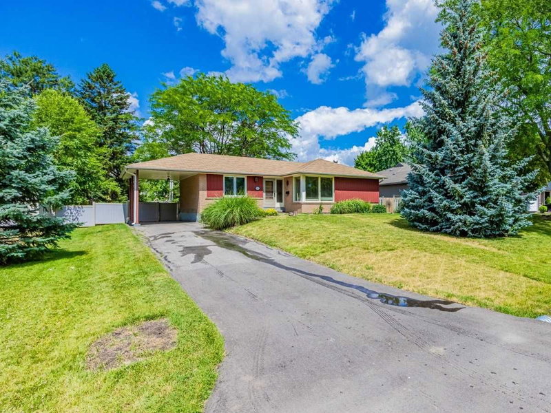 281 Savoy Cres, Oakville, L6L 1Y2 | Image 3