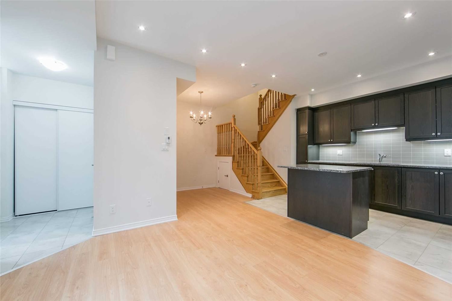Townhouse leased at 79-23 Applewood Lane, Toronto, Etobicoke West Mall, M9C 0C1 - MLS: W5893281
