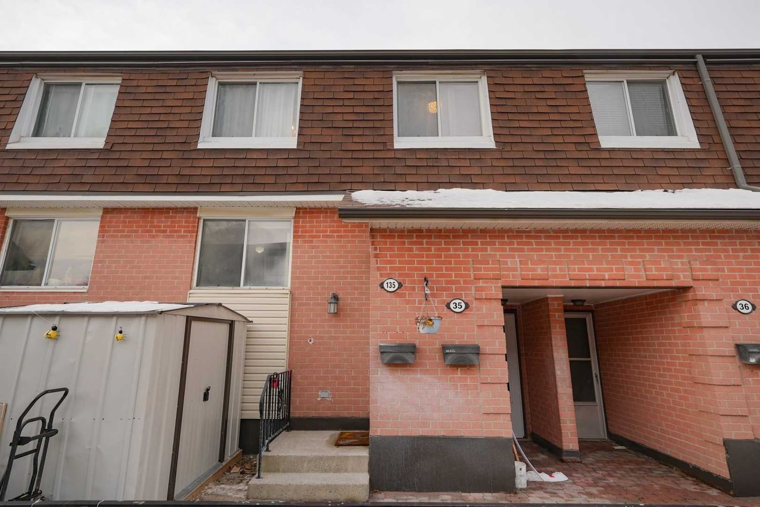 Townhouse sold at 135-2170 Bromsgrove Road, Mississauga, Clarkson, L5J 4J2 - MLS: W5897083