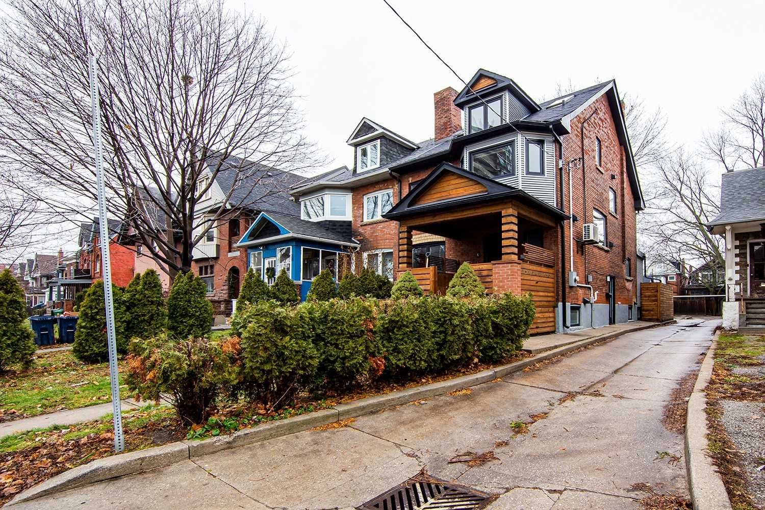 Semi-Detached House leased at Upper-6 Harvard Avenue, Toronto, Roncesvalles, M6R 1C6 - MLS: W5897647