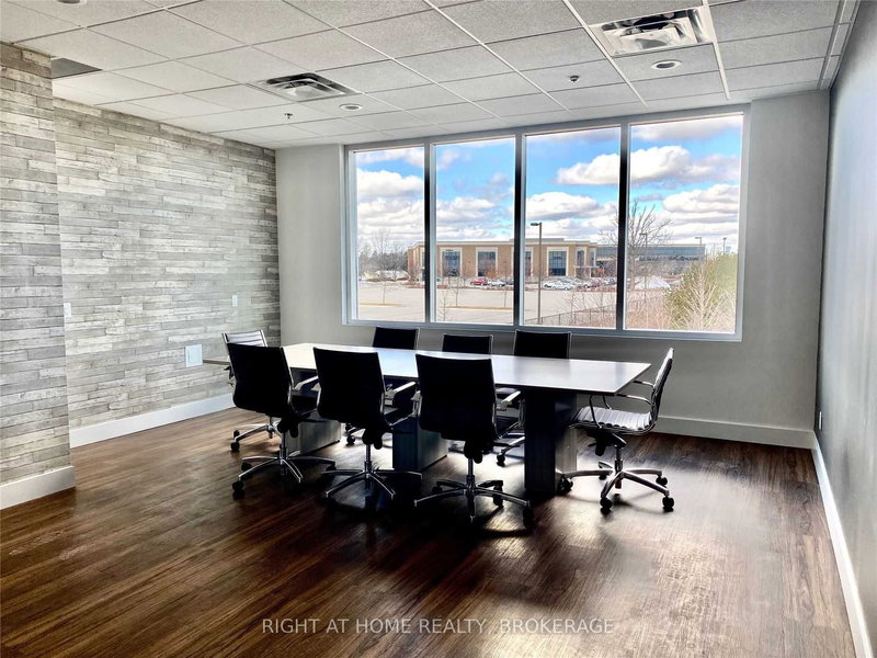 208 - 3485 Rebecca St, Oakville, L6L 6X9 | Image 3