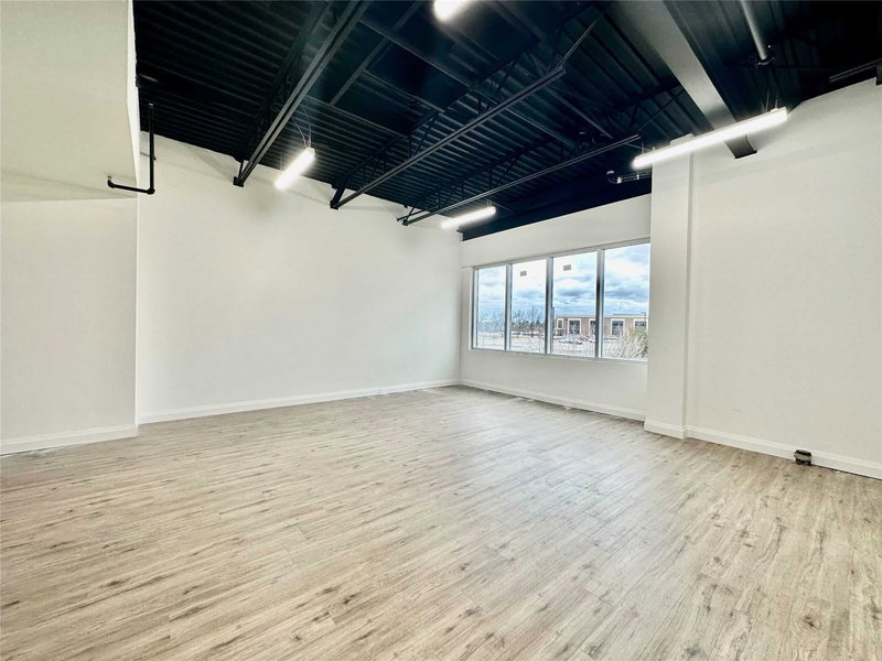 209 - 3485 Rebecca St, Oakville, L6L6X9 | Image 2