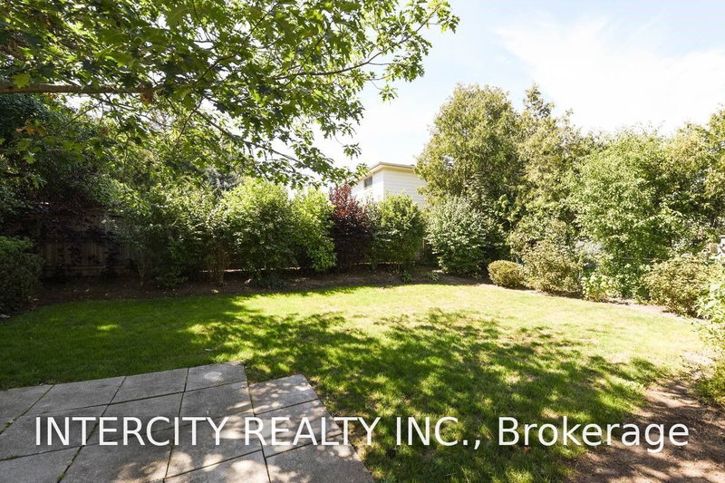 Main - 13 Armbro Ave, Brampton, L6Y 1X1 | Image 2