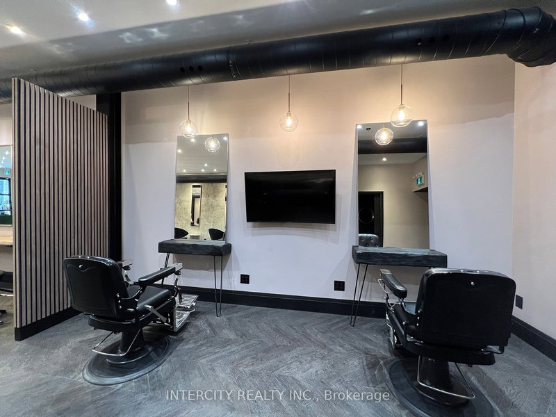 43 Main St S, Halton Hills, L7G 3H2 | Image 2