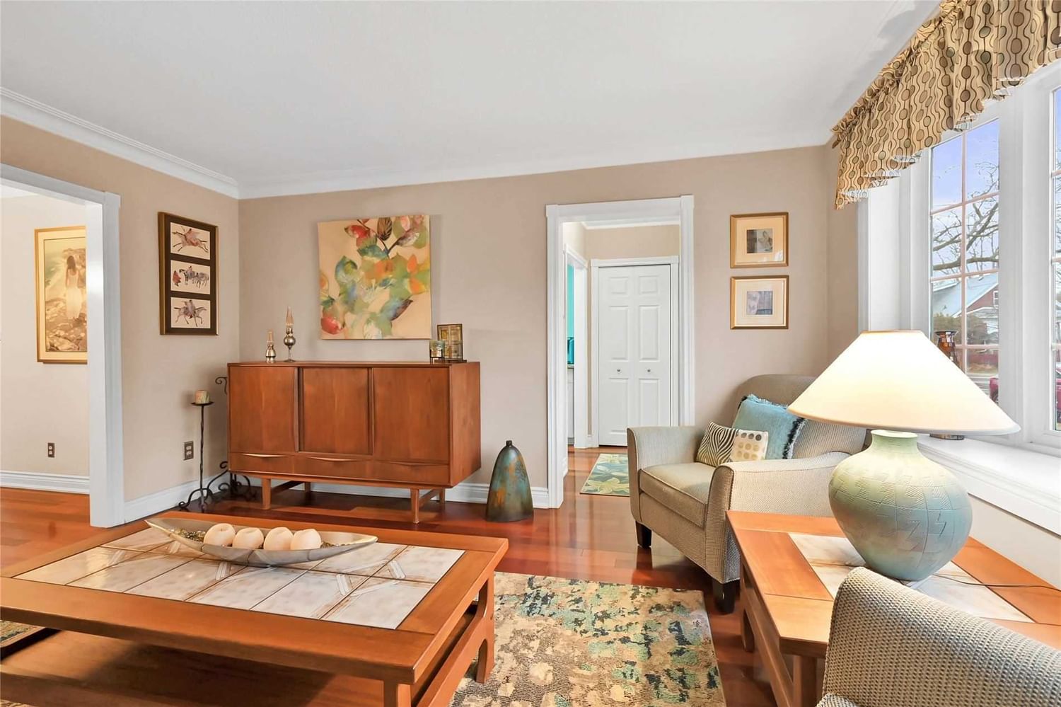 Listing Image 3