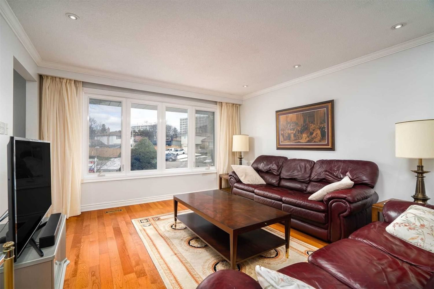 Listing Image 7