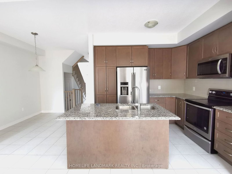 398 Threshing Mill Blvd, Oakville, L6H 0P6 | Image 3