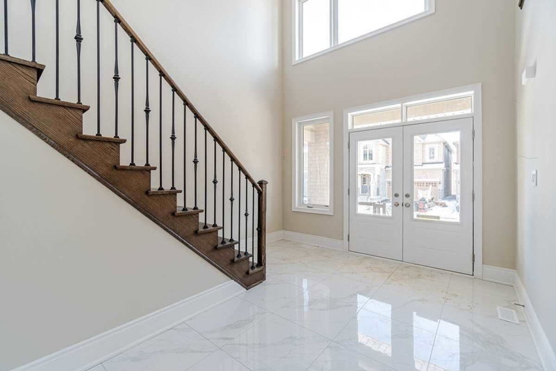 12 Junior Rd, Brampton, L7A 5J4 | Image 3