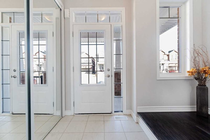 143 Yates Dr, Milton, L9E 1S7 | Image 3