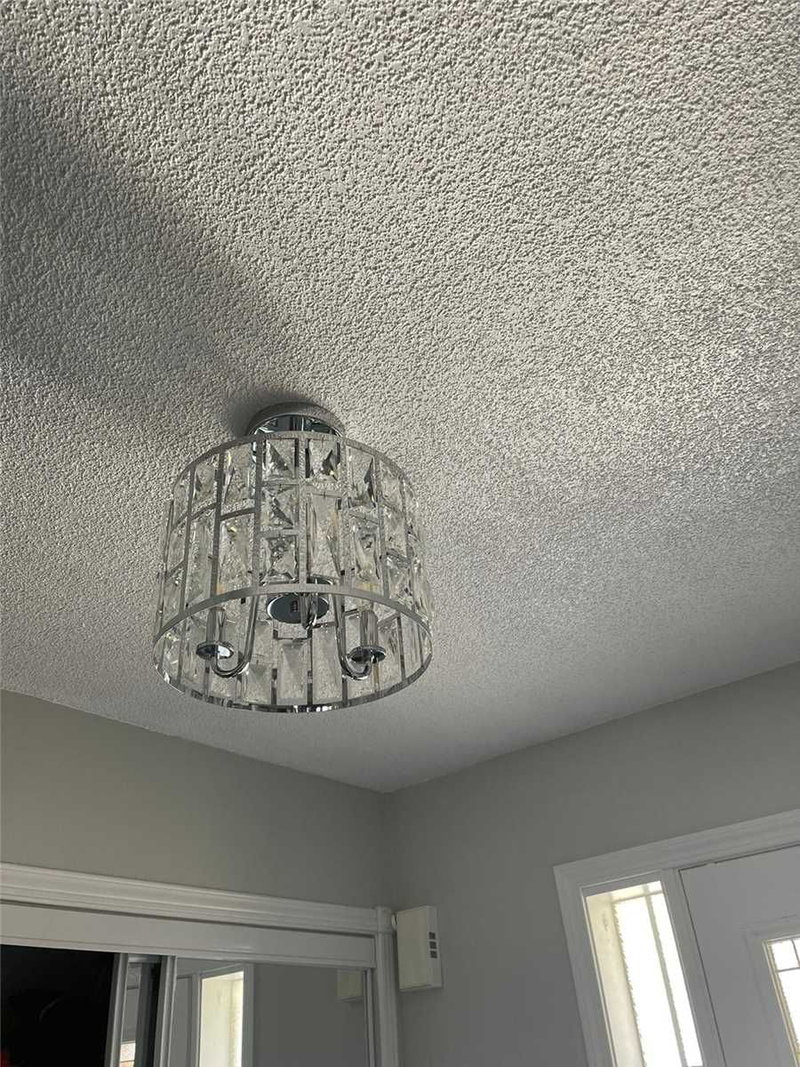 82 Twin Pines Cres, Brampton, L7A 1M8 | Image 2