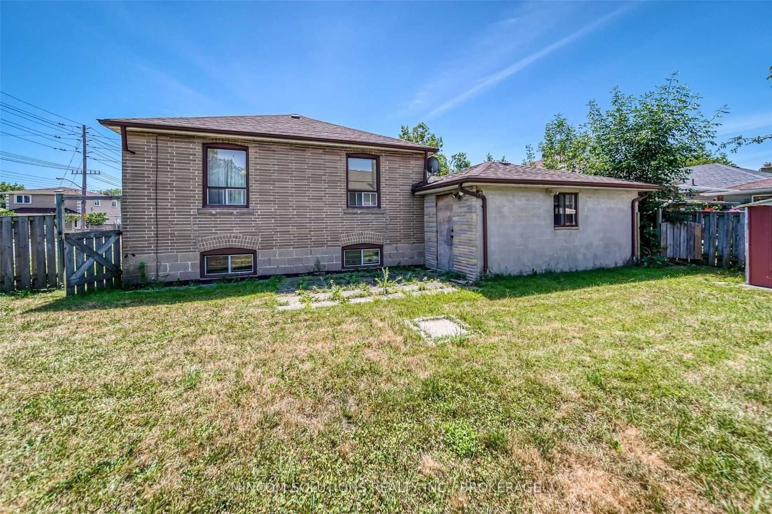 Listing photo 2