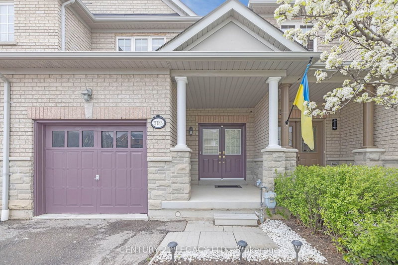 5183 Angel Stone Dr, Mississauga, L5M 0L5 | Image 2