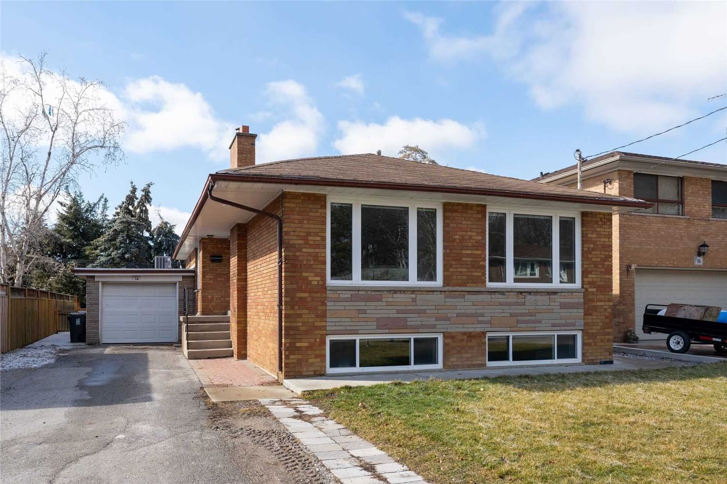 Detached House leased at 14 Fabian Place, Toronto, Willowridge-Martingrove-Richview, M9P 2X6 - MLS: W5925935