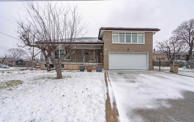 12 Krieger Crescent