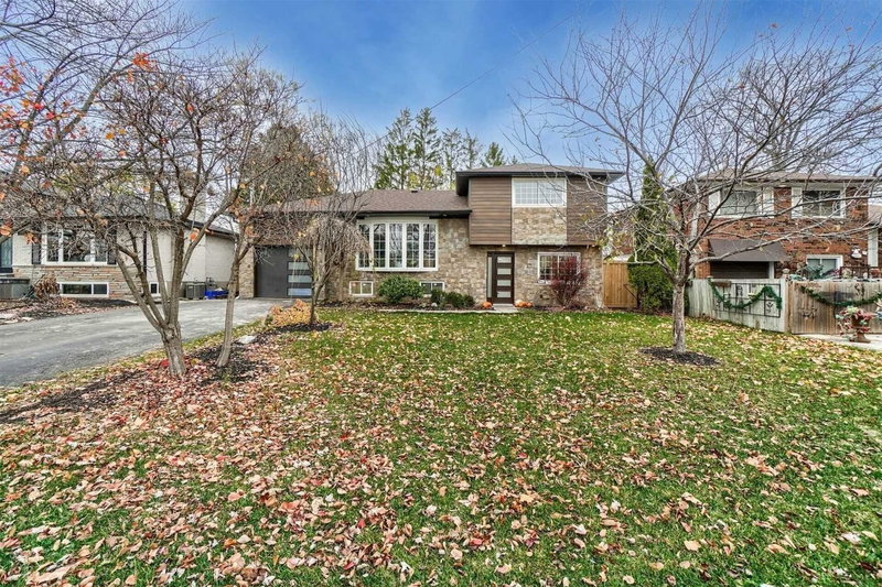 2117 Bridge Rd, Oakville, L6L 2E8 | Image 2