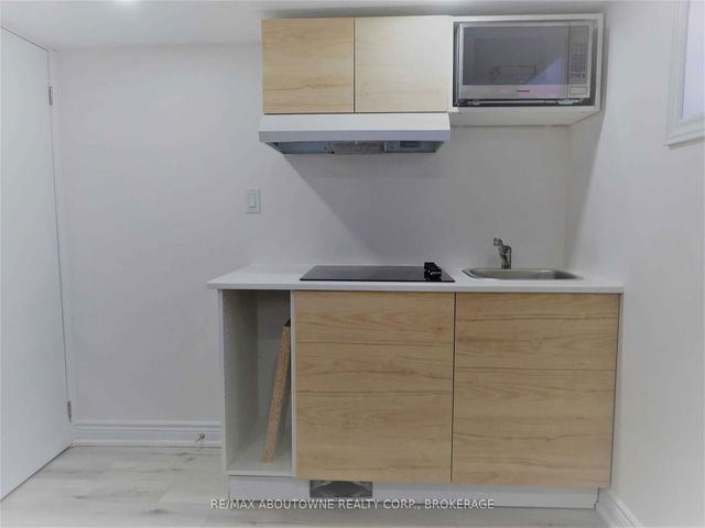 3 - 71 Thomas Street