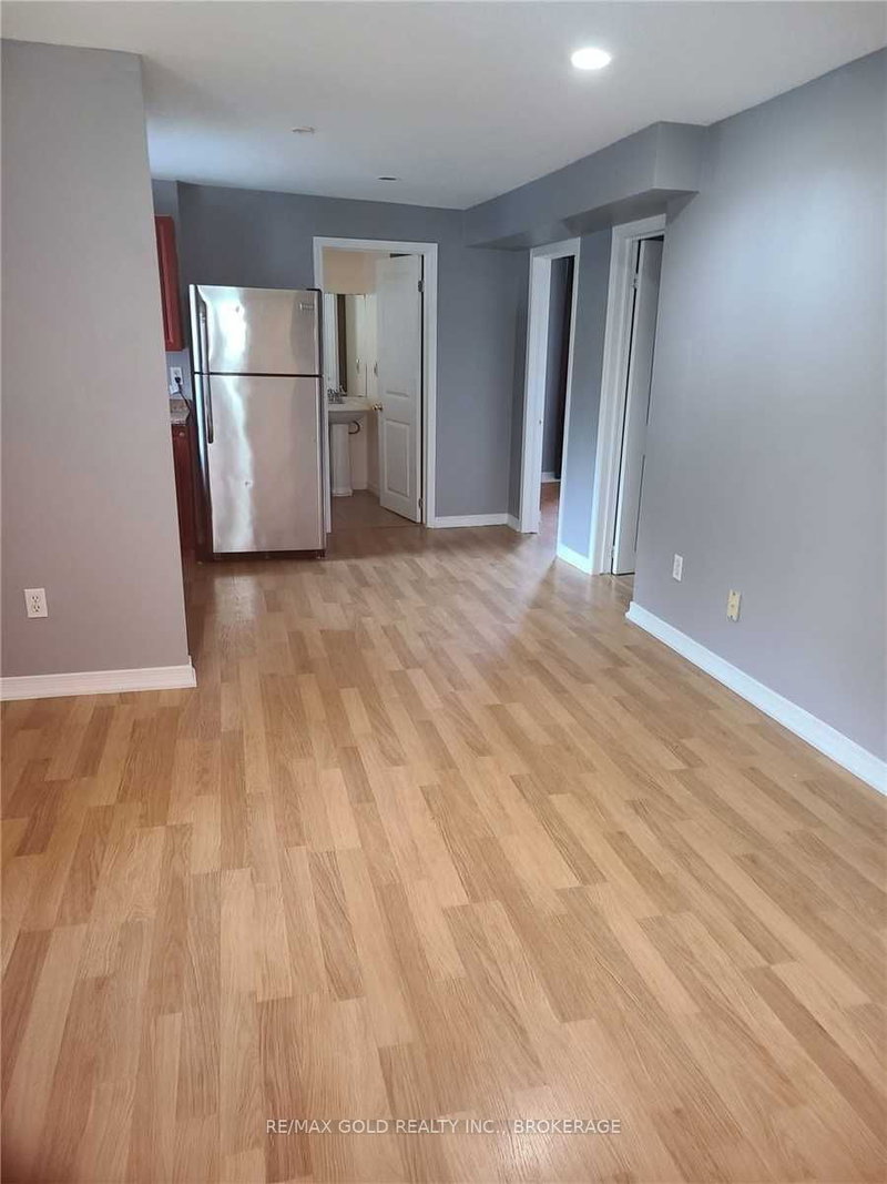 Upper - 23 George St N, Brampton, L6X 1R3 | Image 2