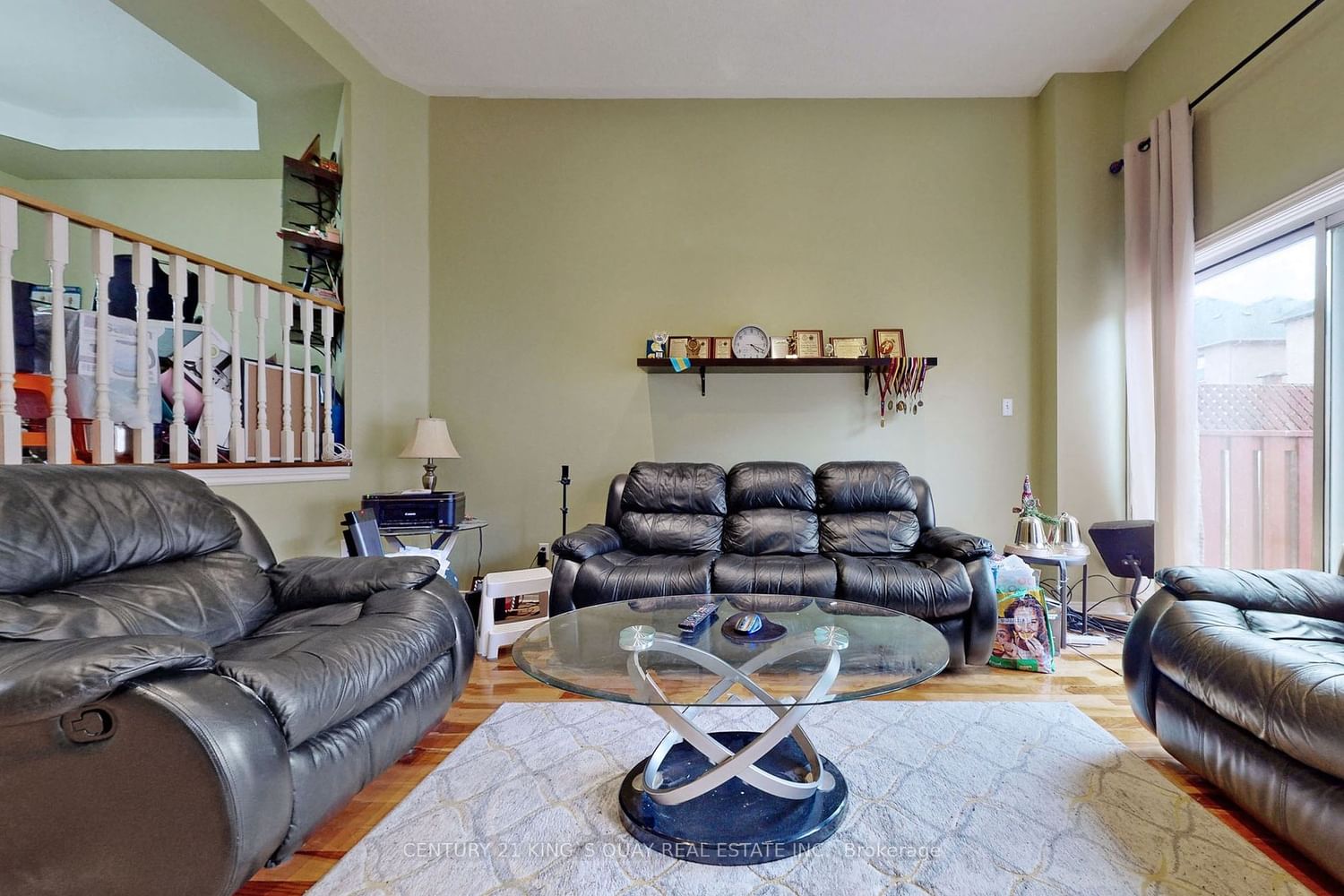 Listing Image 5