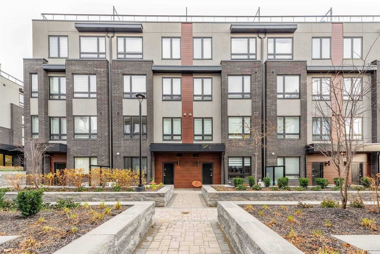 Townhouse leased at 105-1110 Briar Hill Avenue, Toronto, Briar Hill-Belgravia, M6B 0A9 - MLS: W5934743