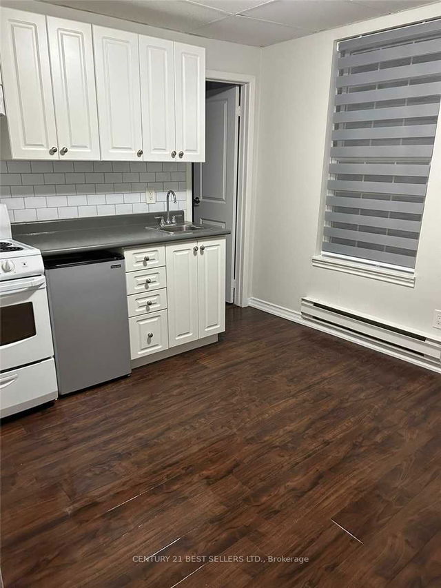 3 - 150 Lakeshore Road