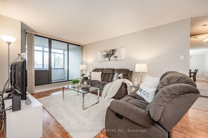 304 - 18 Knightsbridge Rd, Brampton, L6T 3X5 | Image 3