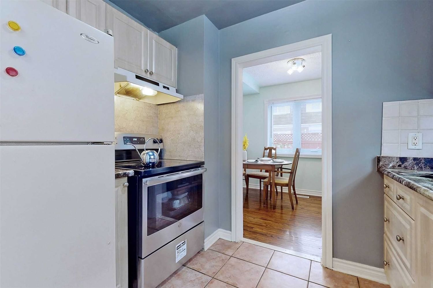 Listing Image 14