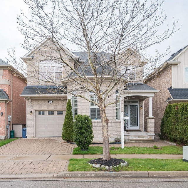 625 Laughren Crescent