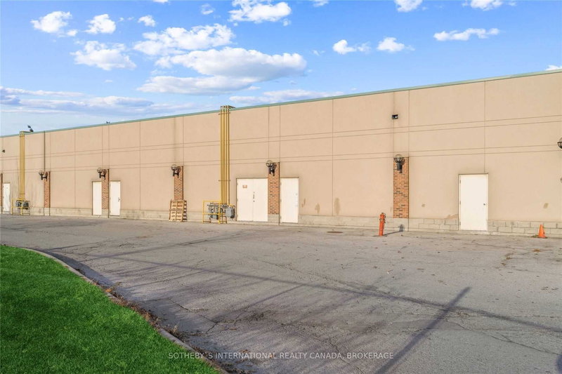 920 Southdown Rd, Mississauga, L5J 2Y4 | Image 2