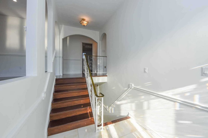 2101 Parkway Dr, Burlington, L0L 1R0 | Image 3