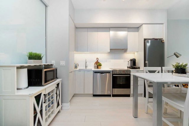 308 - 10 Gibbs Road