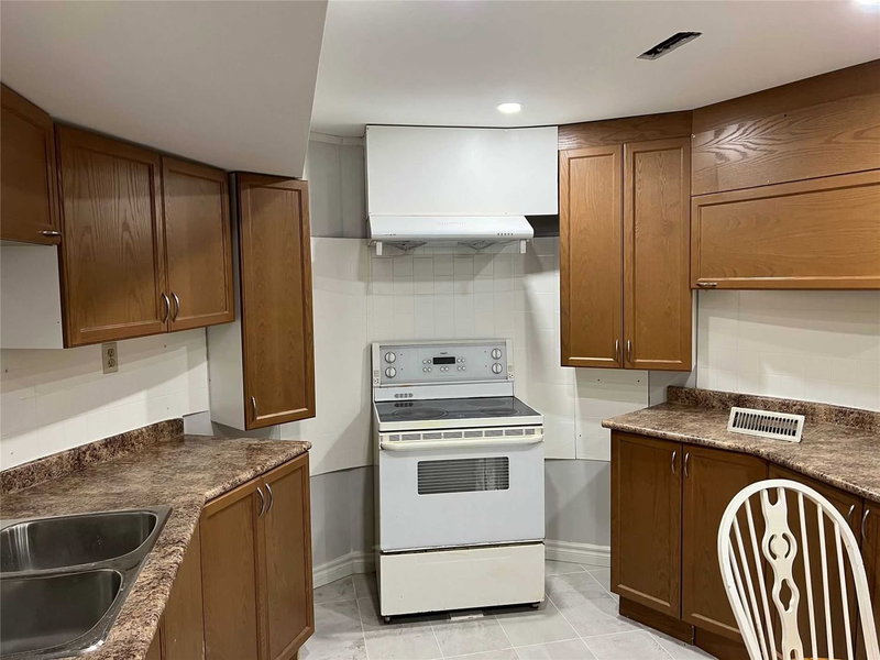Lower - 1588 Princelea Pl, Mississauga, L5M 3P2 | Image 3