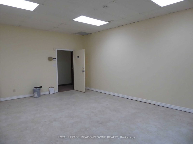 204 - 72 Mill St, Halton Hills, L7G 2C9 | Image 3