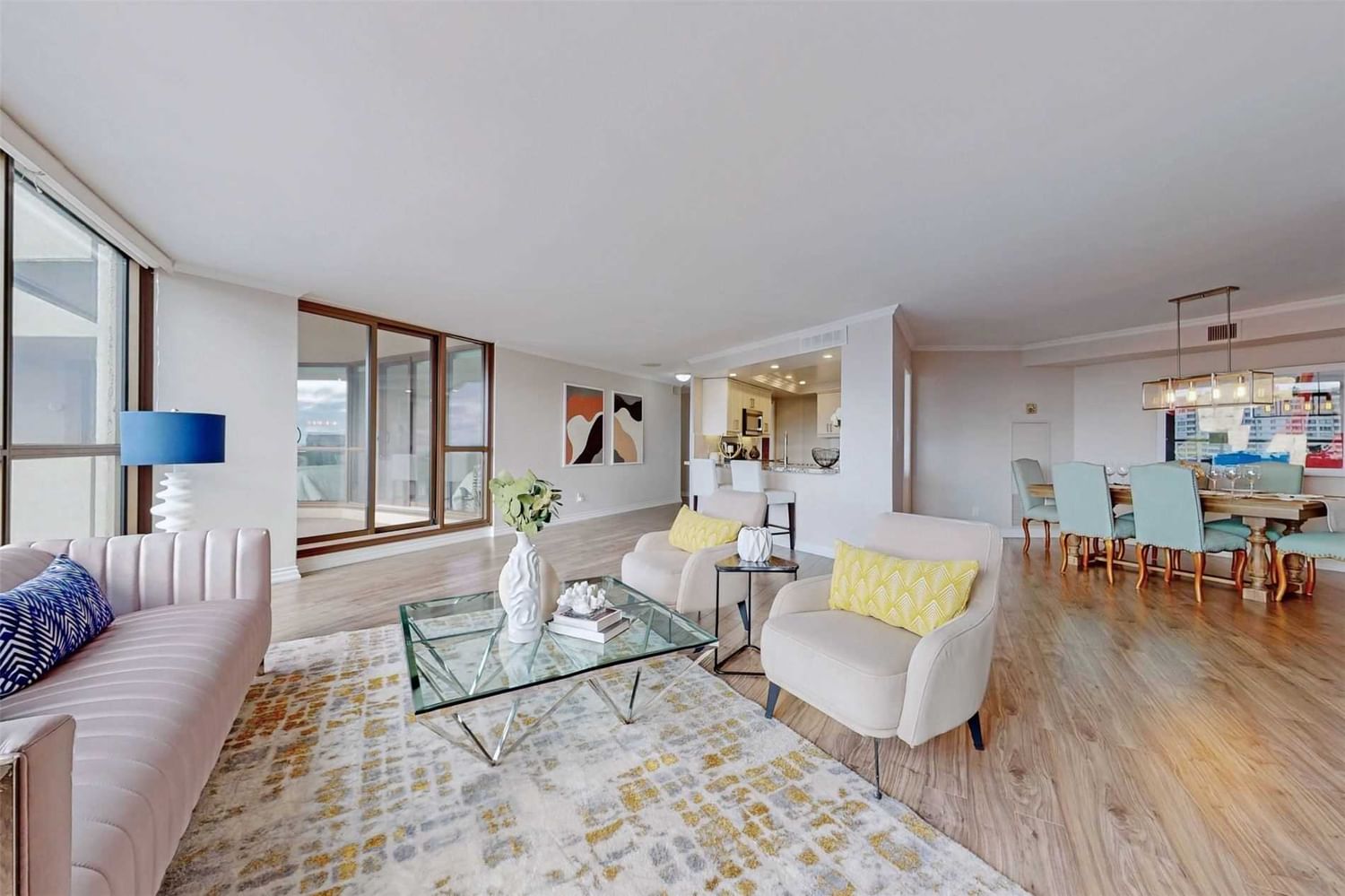Listing Image 3