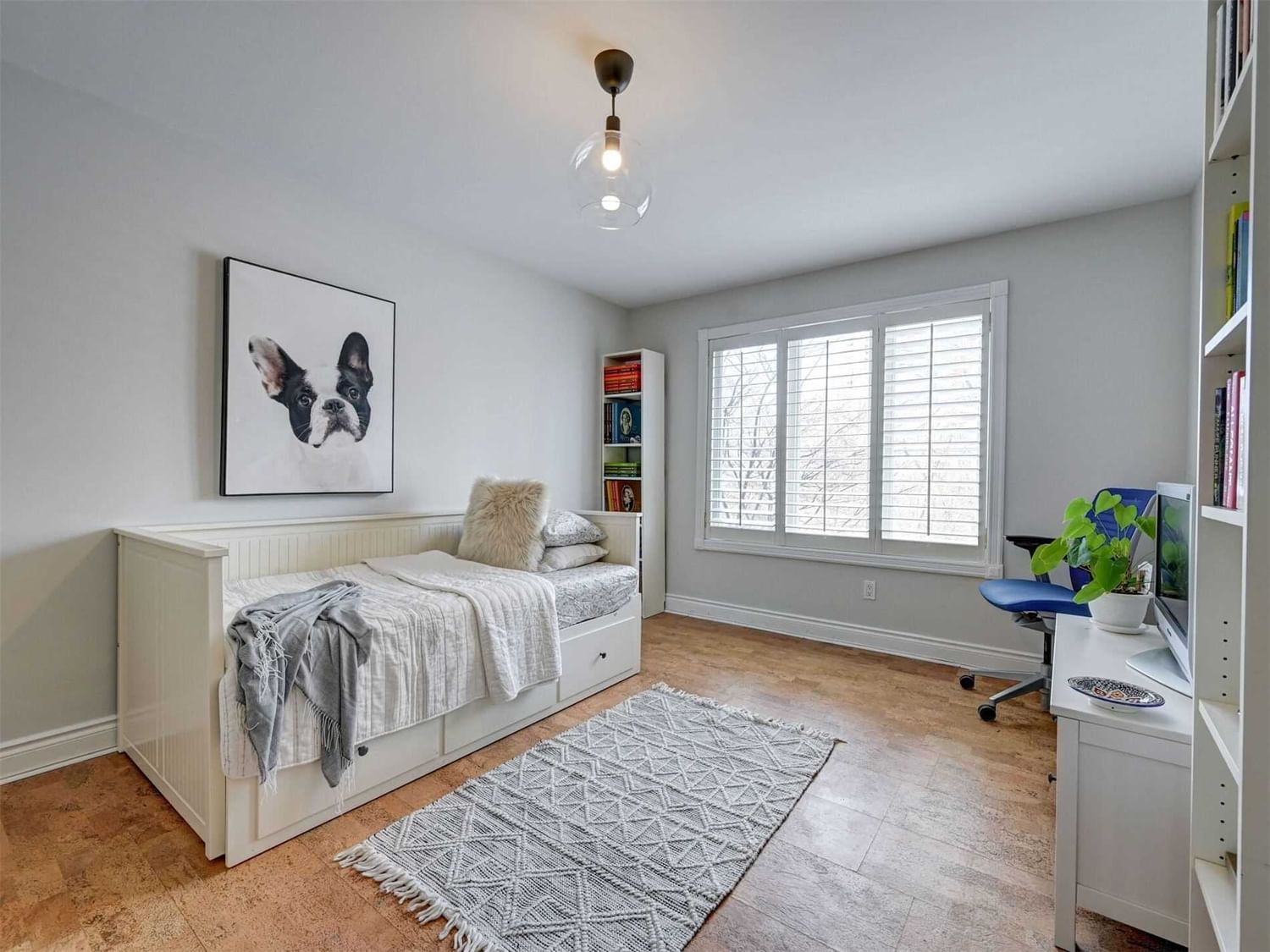Listing Image 6