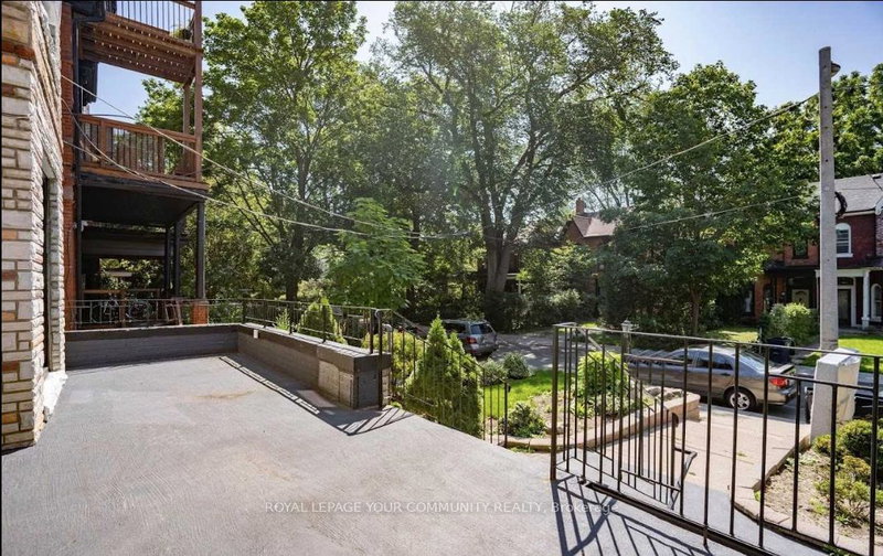 204 - 70 Melbourne Ave, Toronto, M6K 1K7 | Image 2