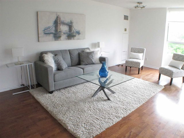 613 - 1485 Lakeshore Road