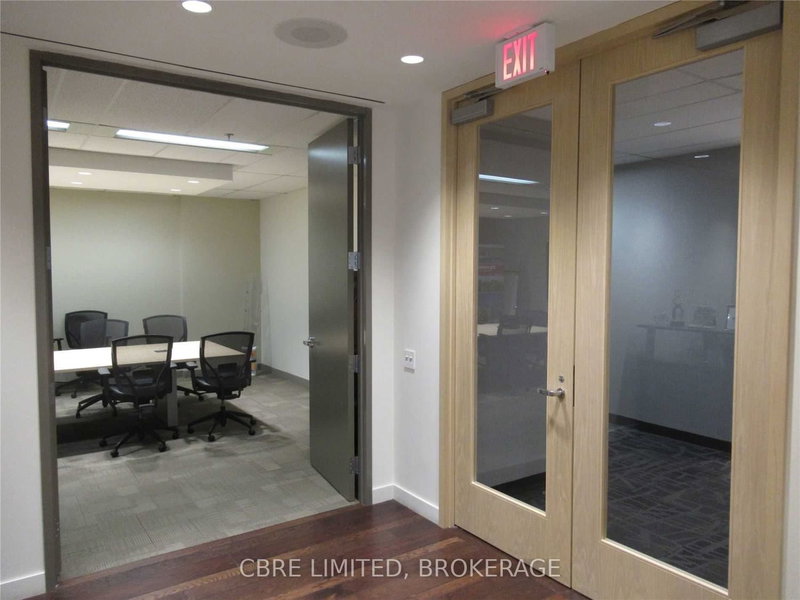 400 - 3280 Bloor St W, Toronto, M8X 2X3 | Image 2