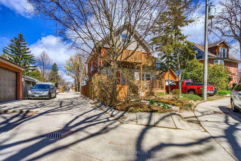 Lower - 170 Fairview Ave, Toronto, M6P 3A5 | Image 2