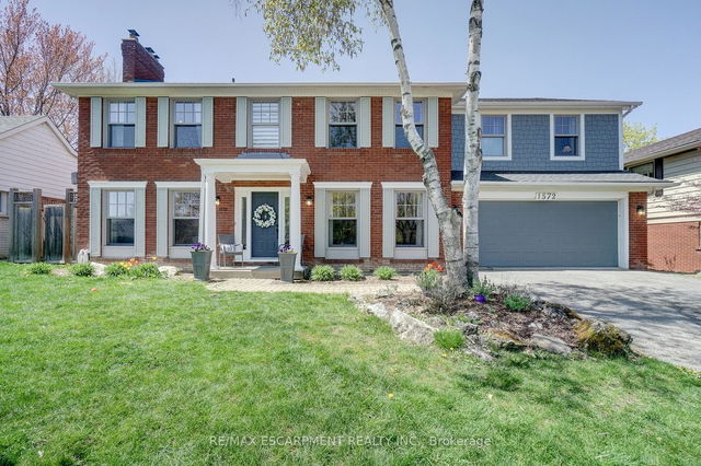 1572 Frontenac Place