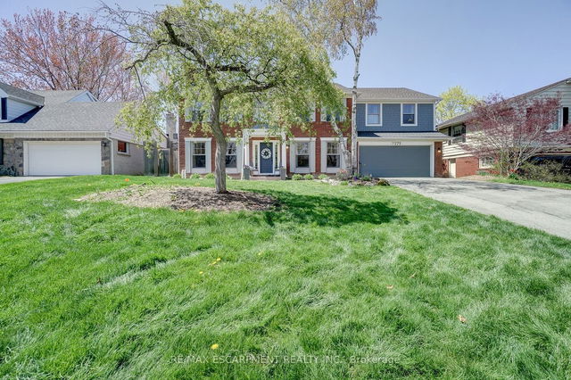 1572 Frontenac Place
