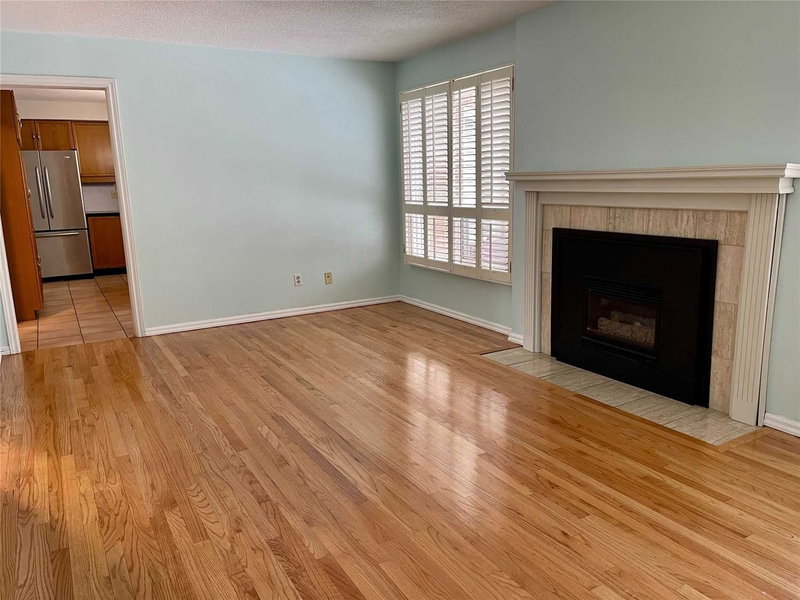 1328 Eddie Shain Dr, Oakville, L6J 7C9 | Image 3