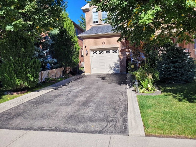 168 Twin Pines Cres, Brampton, L7A 1N2 | Image 2