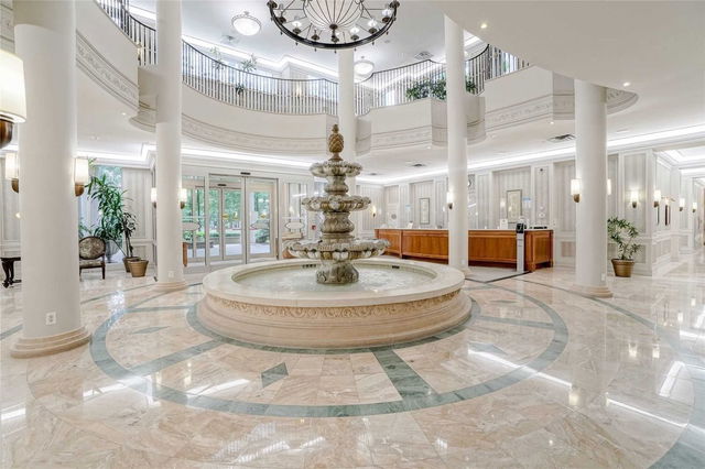 #111 - 35 Kingsbridge Garden Circle